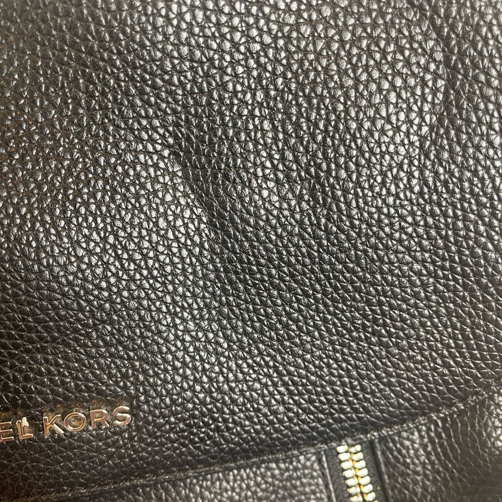 Michael Kors Black Shoulder Bag - Picture 4 of 7